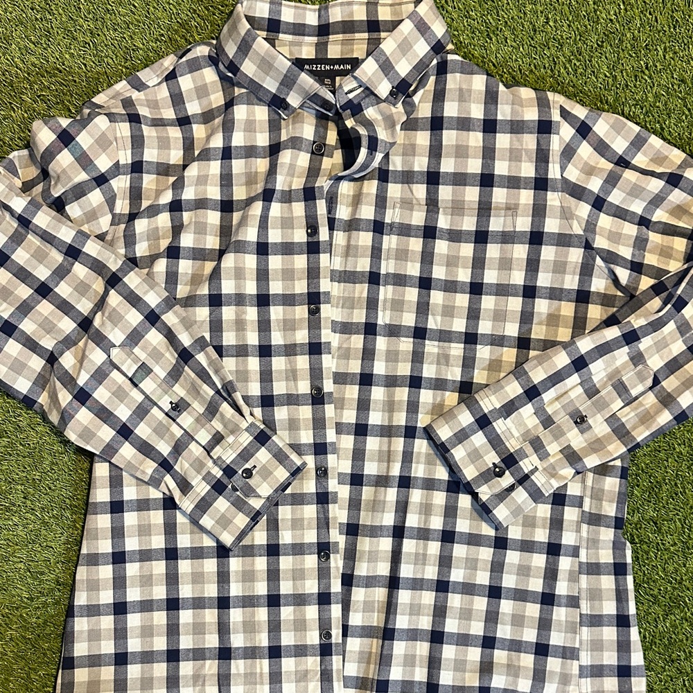 Mizzen+Main Navy and Cream Checkered Shirt